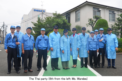 The Thai party (5th from the left: Mr. Nirut, 6th from the left: Ms. Wandee)